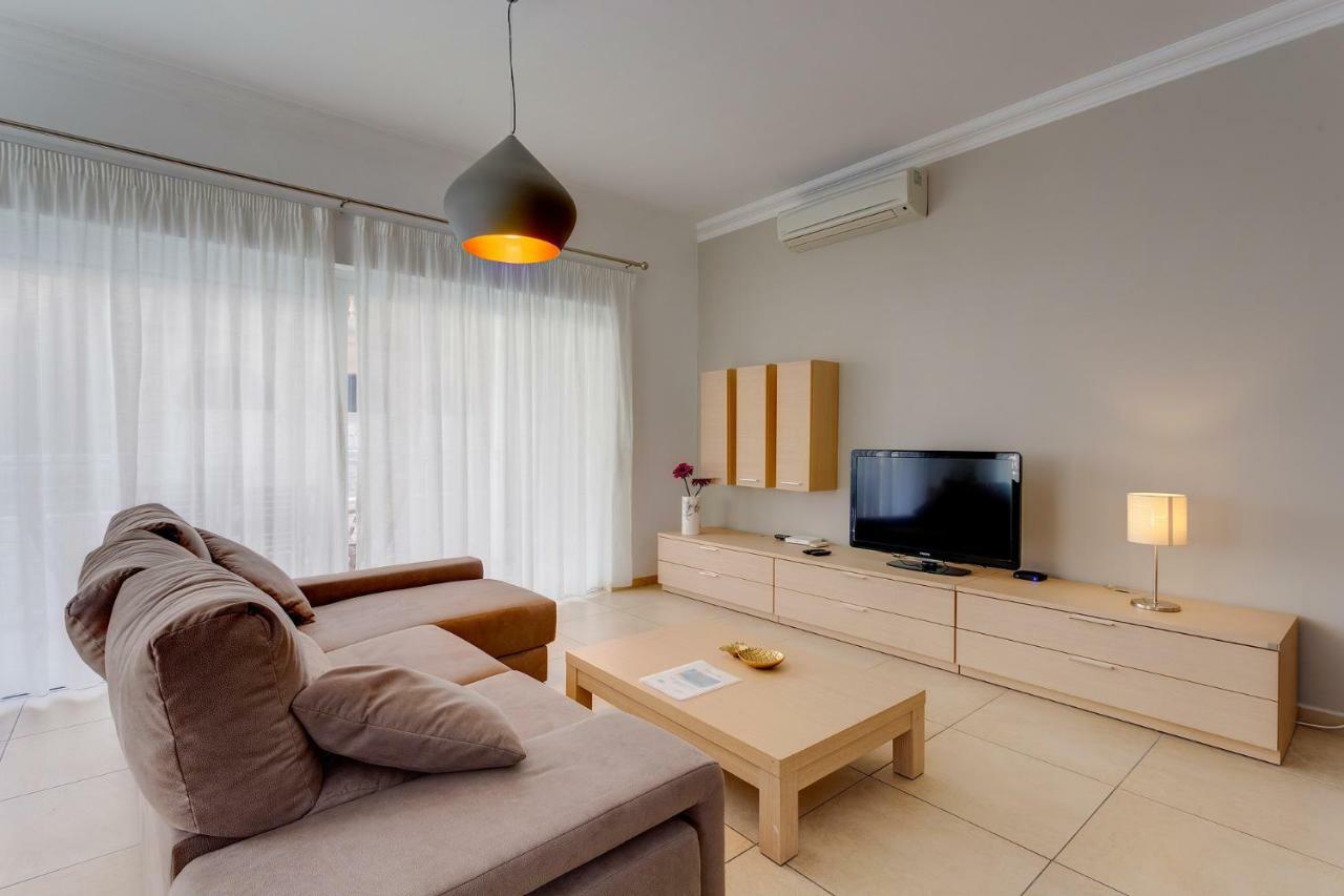 Apartment In Fort Cambridge With Pool Sliema Exterior foto