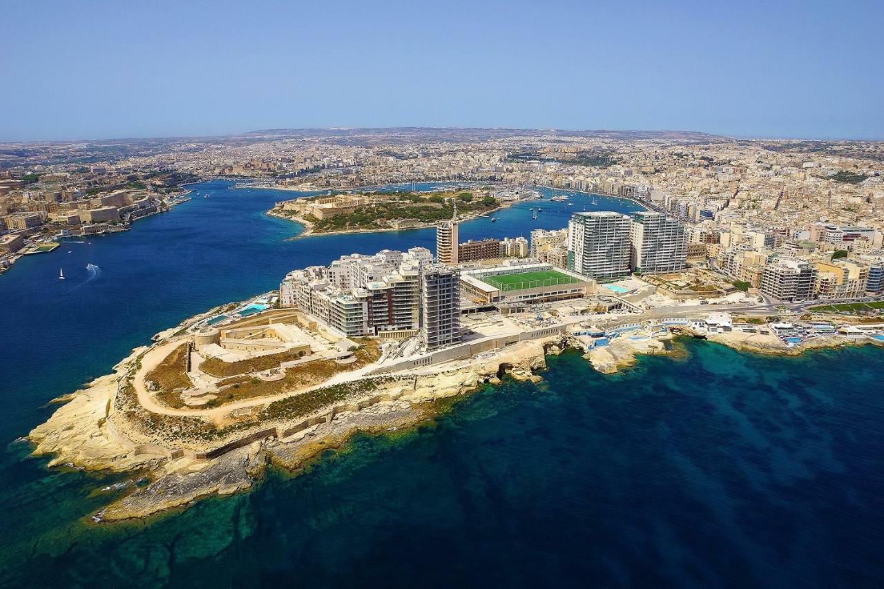 Apartment In Fort Cambridge With Pool Sliema Exterior foto