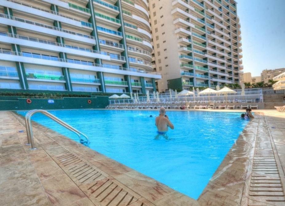 Apartment In Fort Cambridge With Pool Sliema Exterior foto