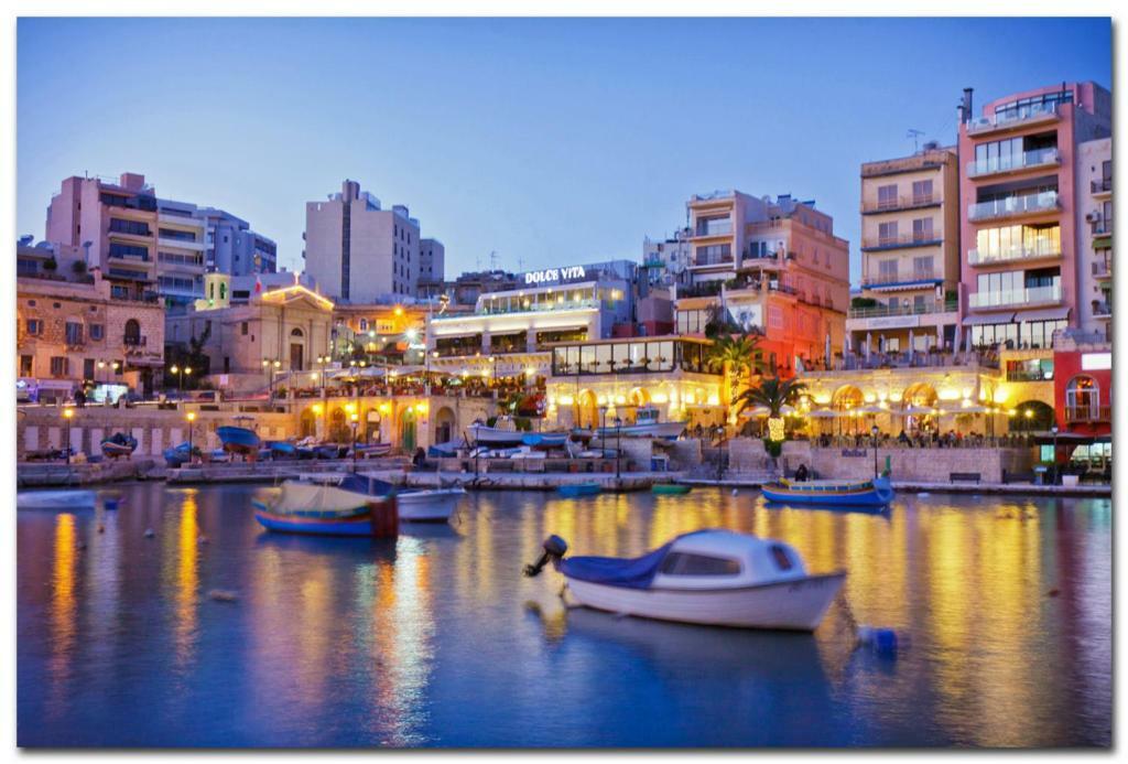 Apartment In Fort Cambridge With Pool Sliema Exterior foto